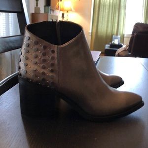 Kenneth Cole REACTION booties!